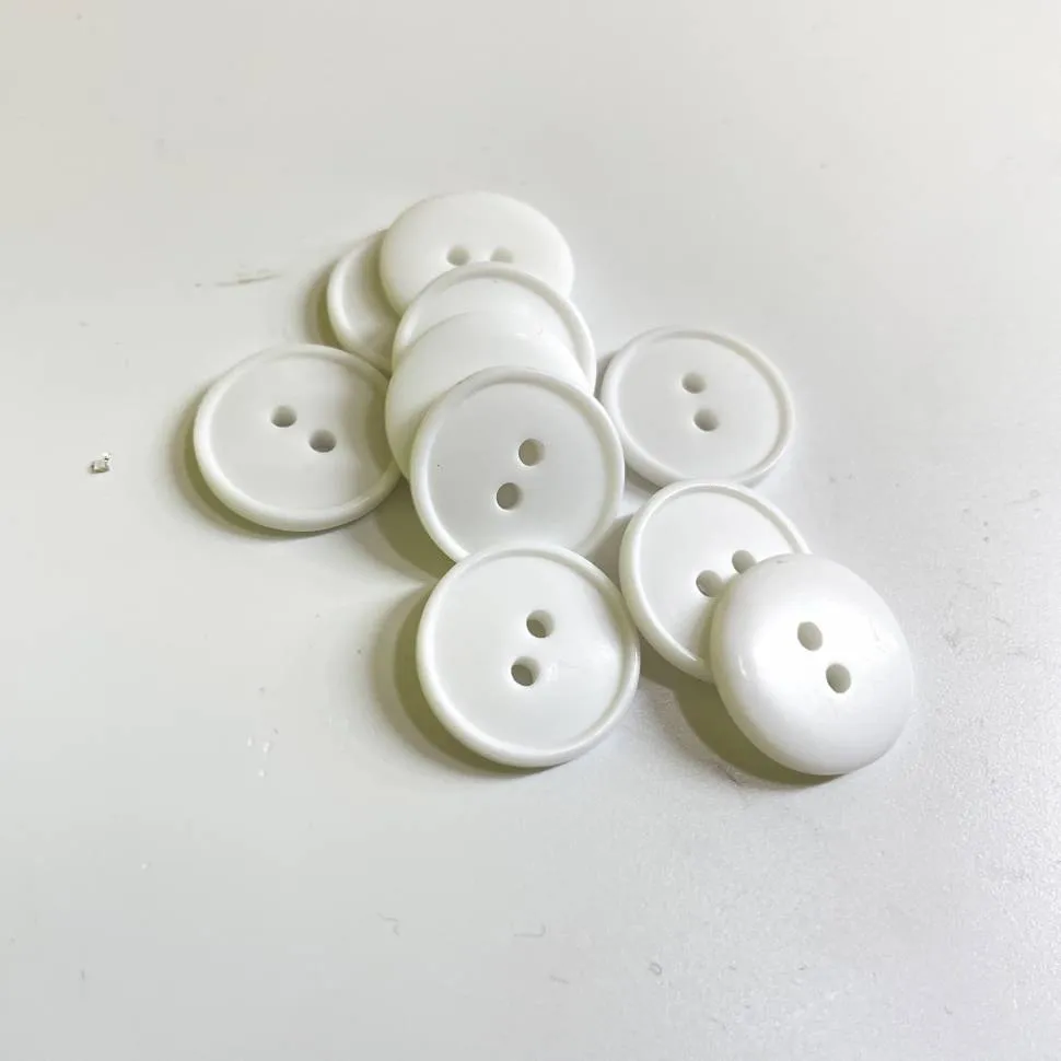 Пуговица PS17 White 28L